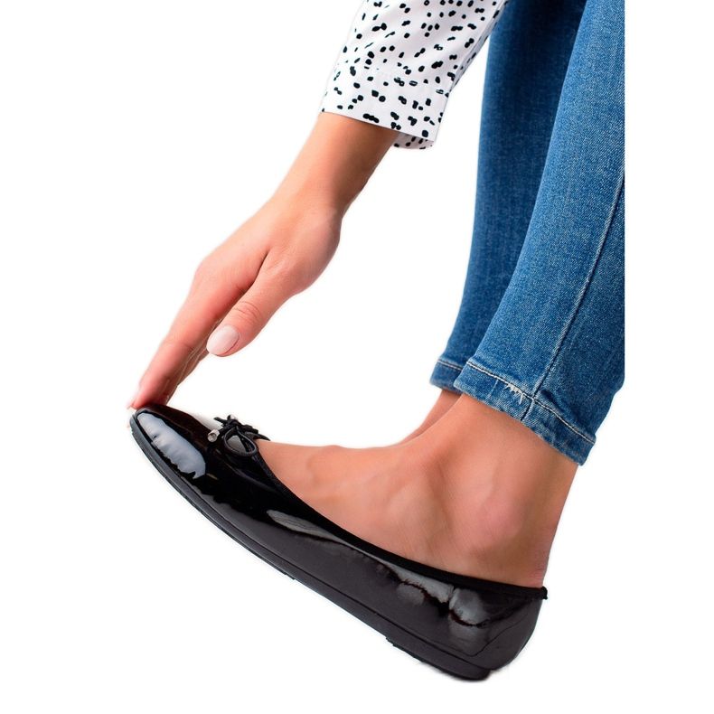 Renda Klasične lakirane balerine crno