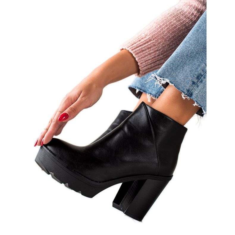 Janessa Čizme s eko kožom na platformi crno