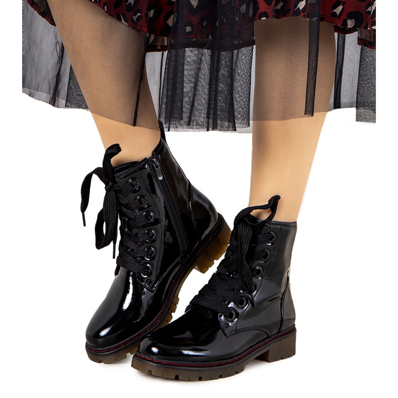 Evento Delphine crne lakirane čizme crno