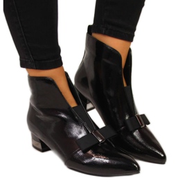 Čizme izrezane s mašnom T.Sokolski W SCA145 crne crna