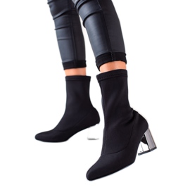 TRENDI Klizne čizme sa srebrnom petom crna