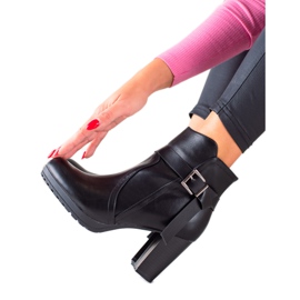 TRENDI Čizme s visokom petom sa kopčom crno