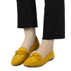 Gorušice s Asselin mašnom žuta boja