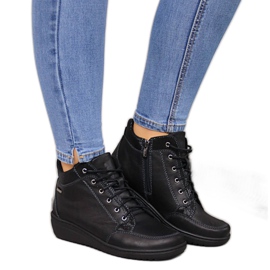 Crne kožne čizme s klinnom petom Helios W H524B crno