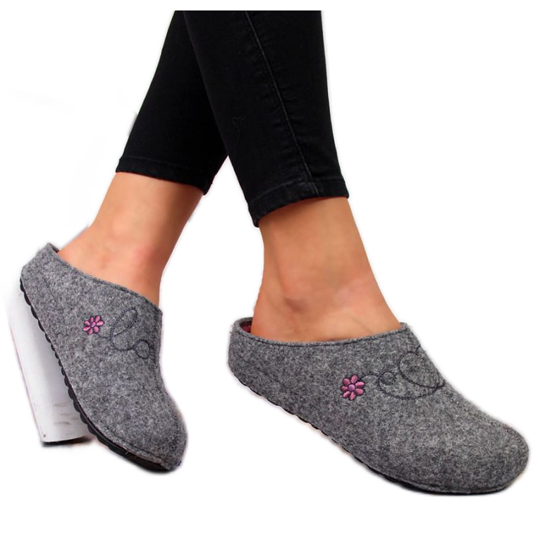 Papuče s vezom Panto Fino W INT1632 sive siva