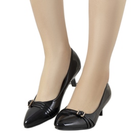 Crne pumpe na niskoj peti Majore crna