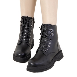 Crne izolirane čizme na visokom Dora potplatu crna