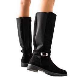 TRENDI Ležerne čizme s kopčom crna