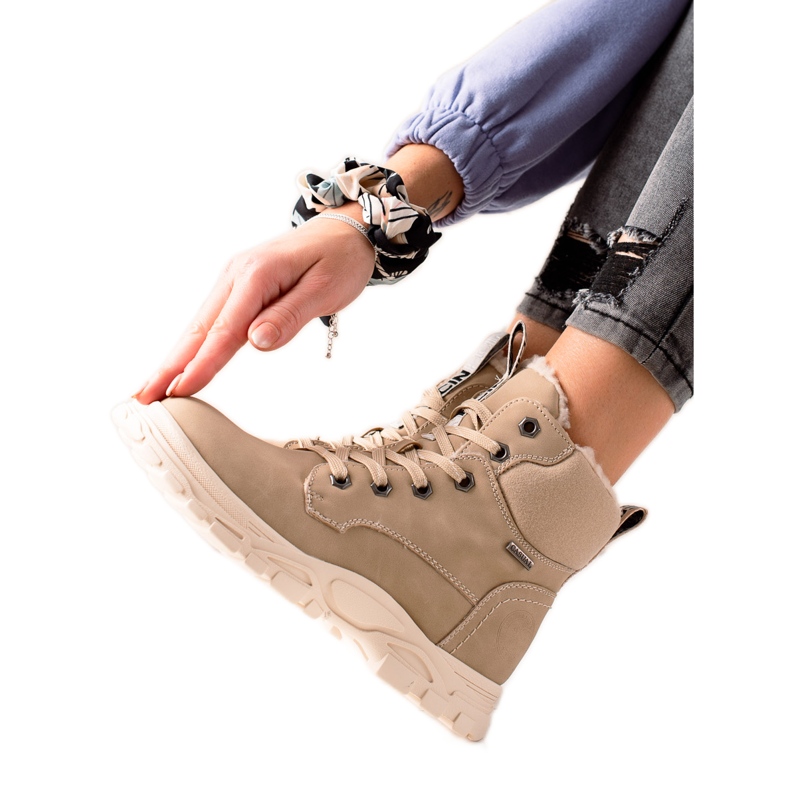 Goodin Sportski bež traperi