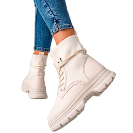 TRENDI Bež čizme na vezanje