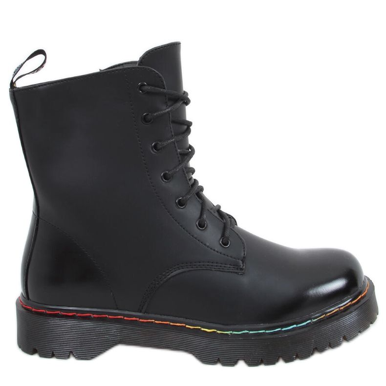 Martensiaki s obojenim koncem Ohio Black crno