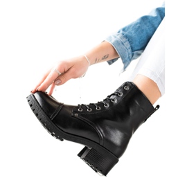 TRENDI Čizme na ravnu petu crna