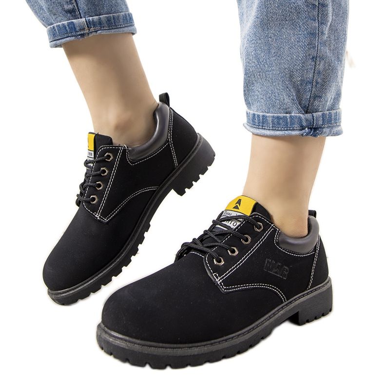 Crne cipele na debelom Pelland potplatu crno