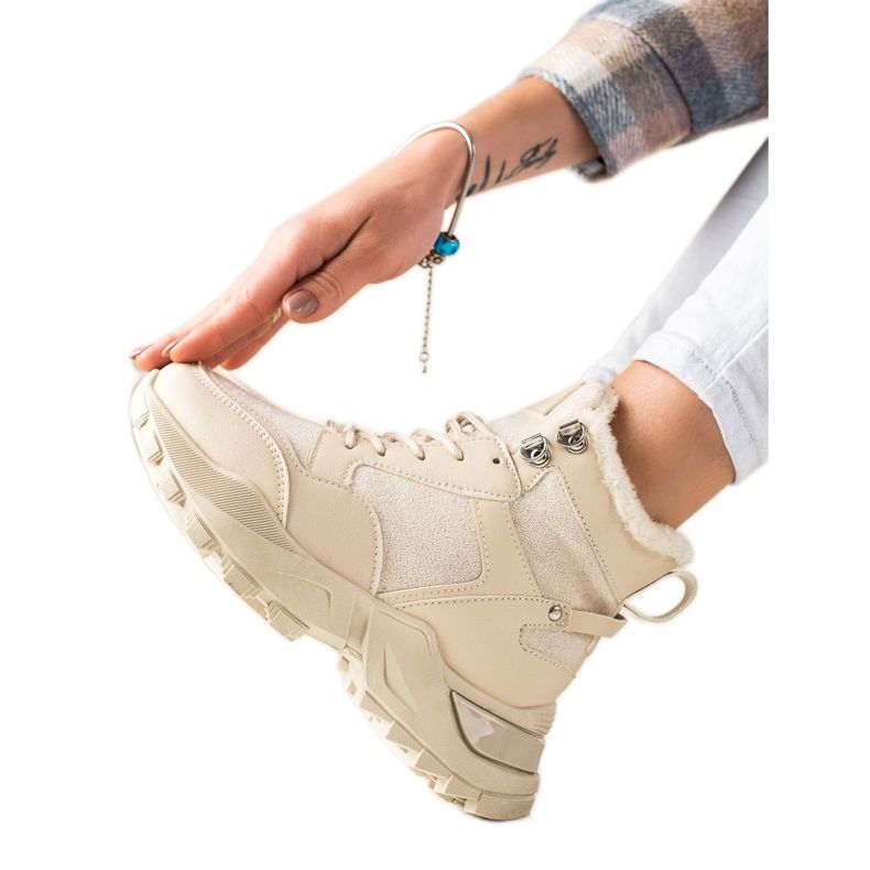 TRENDI Tople čizme na vezanje bež