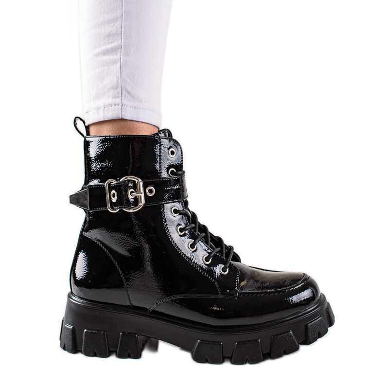 TRENDI Lakirani radnici s kopčom crno