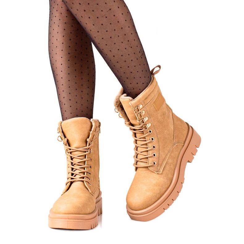 TRENDI Klasične smeđe planinarske cipele bež