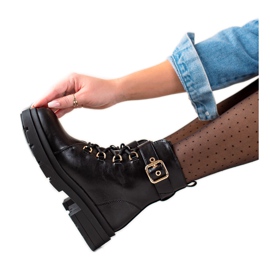 Sixth Sense Elegantni traperi s kopčom crna