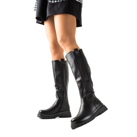 Evento Udobne crne čizme s eko kožom crna