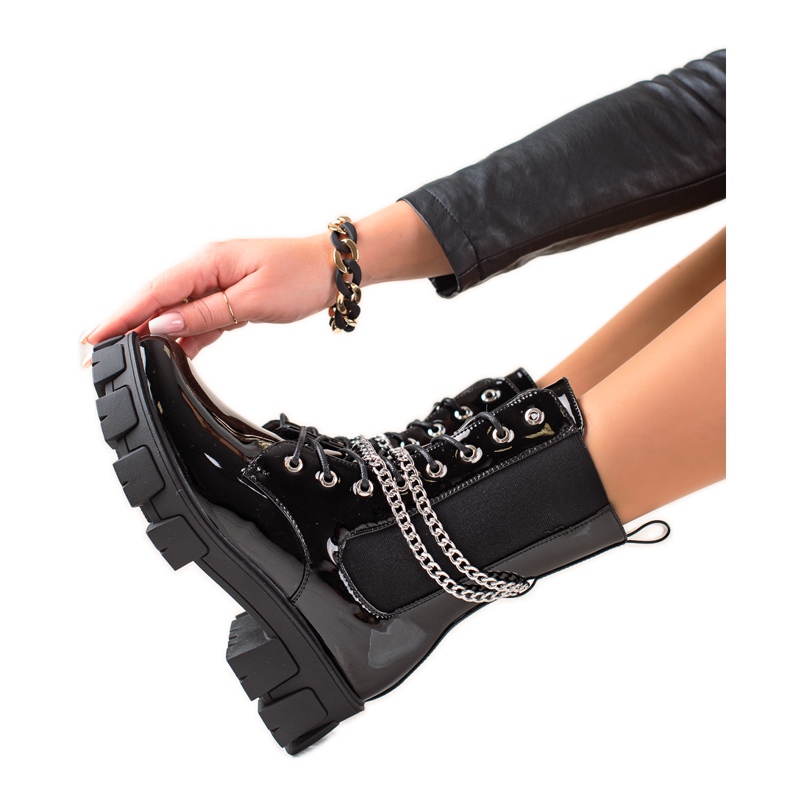 TRENDI Lakirani radnici s lancima crno