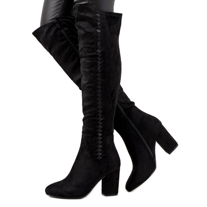 Crne čizme na izoliranom stupu Menas crno