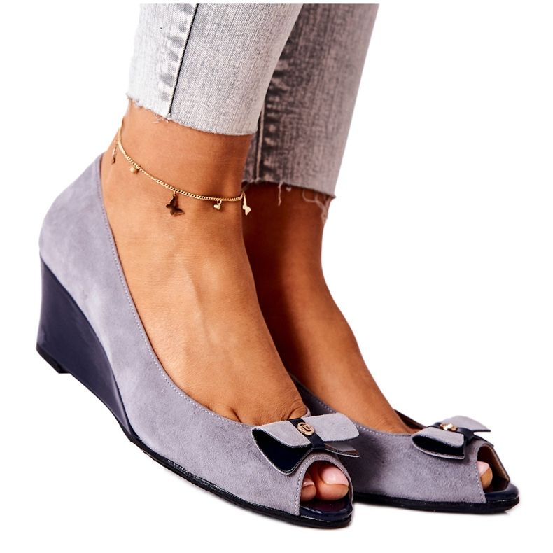 Klasične pumpice na klin Monnari 0500-M12 sive