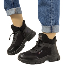 Crne, izolirane ženske čizme s Adalgis elastičnom trakom crno