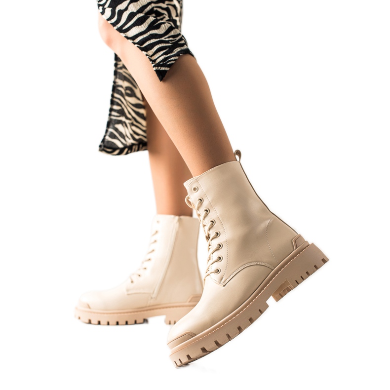 Bona Radnici na vezanje s eko kožom bež