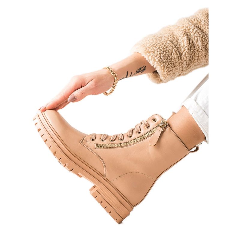 Marquiz Čizme s ukrasnim zlatnim patentnim zatvaračem bež