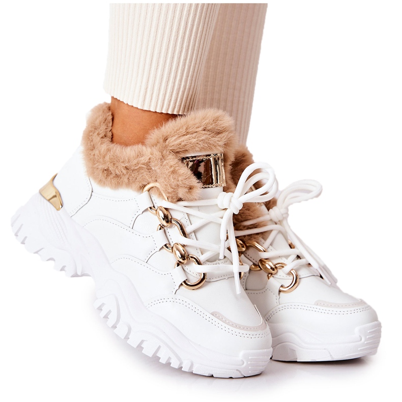 PM1 Bijele sjajne izolirane kožne sportske cipele bijela