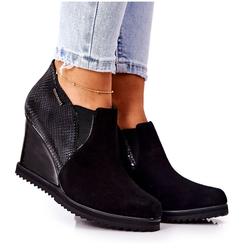 Čizme na klin sa životinjskim uzorkom Monnari 0990-020 crne crno