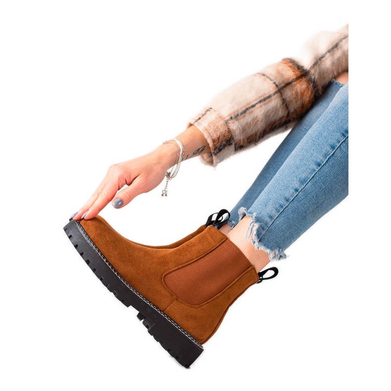 Ideal Shoes Gležnjače s platformom od brušene kože smeđa