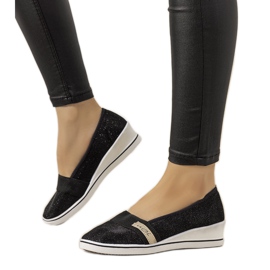 Crne tenisice na klin iz Burrisa crna