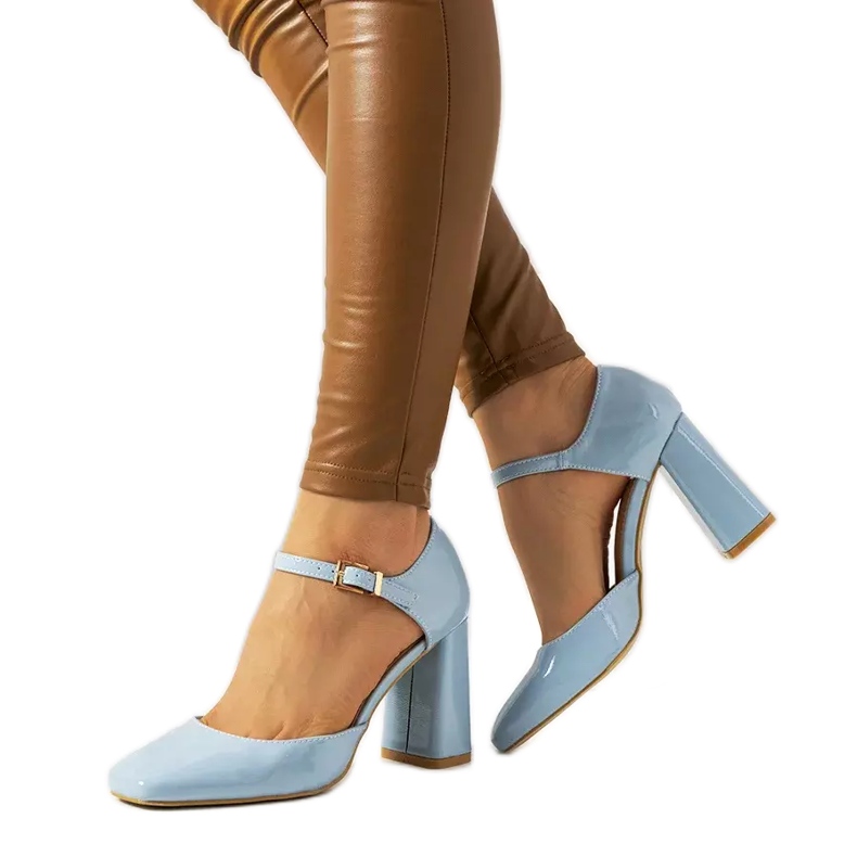 Plave pumpice na Clementovom stupu plava