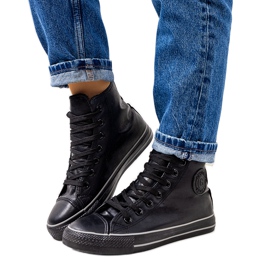 Crne, izolirane Lade tenisice do gležnja crna