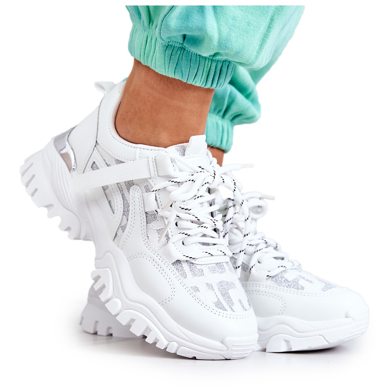 FB2 Tenisice na masivnom potplatu. Bijele u vašem stilu bijela