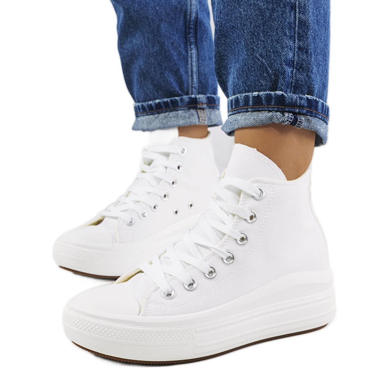 Bijele tenisice na visokom Tirado potplatu bijela