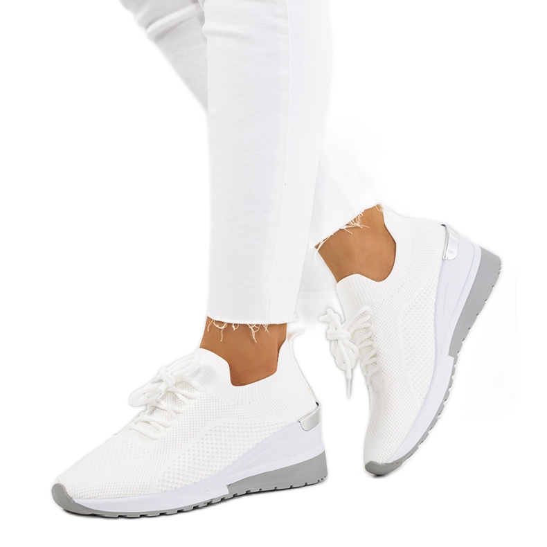 Bijele tenisice na klin Sabelia bijela