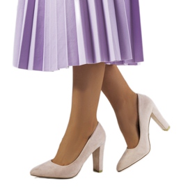 Bež pumpice na Ortiz postu siva