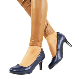 Mornarskoplave pumpice na stupu Zamora plava