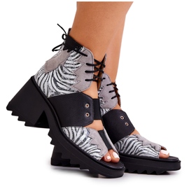 Maciejka 05321-03 Kožne čizme sive i crne crna srebro