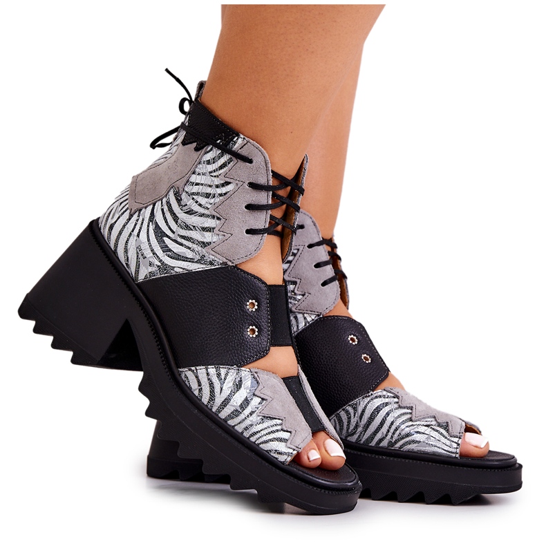 Maciejka 05321-03 Kožne čizme sive i crne crno srebro