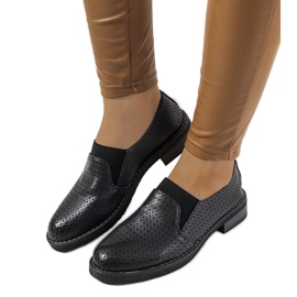 Crne ažurne cipele iz Nilde crna