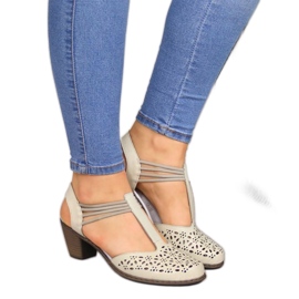 Kožne sandale Rieker W RKR316 bež