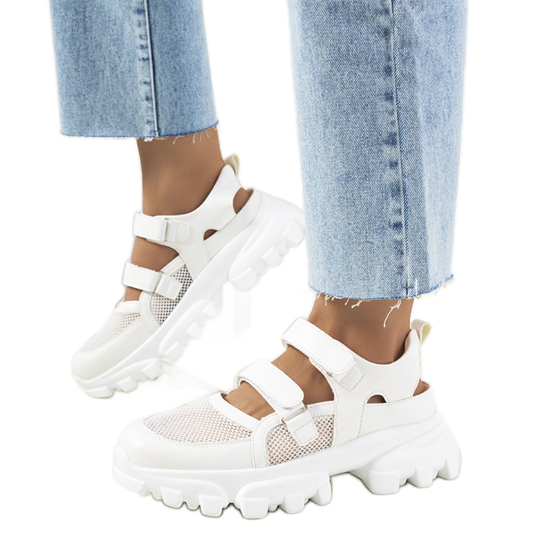 Bijele tenisice s traktorskim potplatom iz Djursa bijela