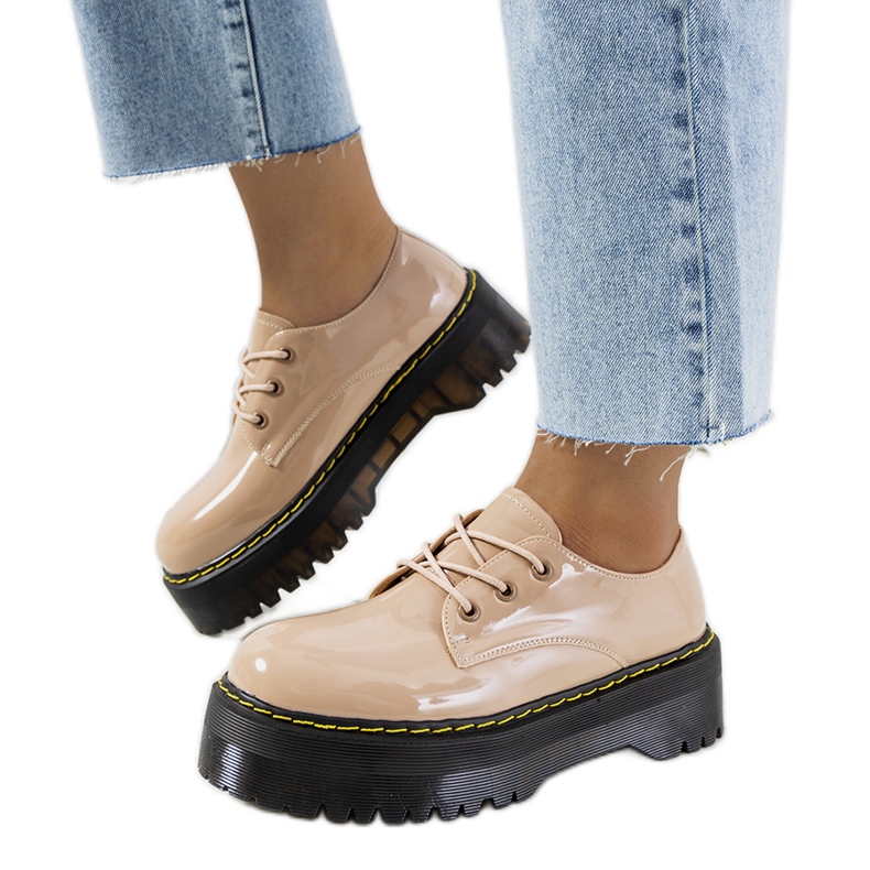 Bež cipele s visokim Hooper potplatom