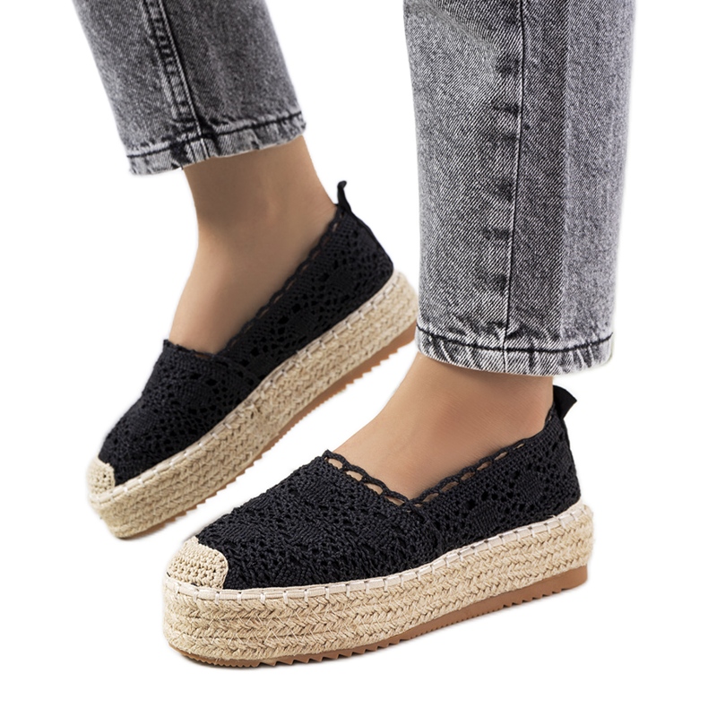 Crne čipkane espadrile na platformi Akker crno