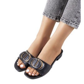 Crne sandale na ravnu petu iz Cammerayja crna