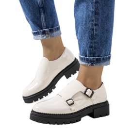 Cipele Valks lakirane bež boje