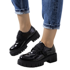 Crne cipele na traktorskom potplatu Vellem crno