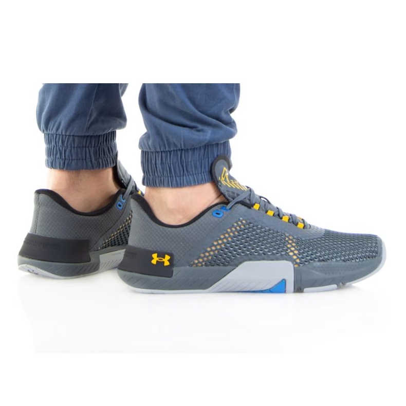 Under Armour Tri Base Regin 4 M 3025052-104 siva